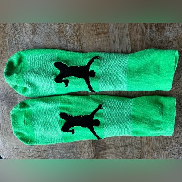 Kids JUMP trampoline park socks - Picture 2 of 3